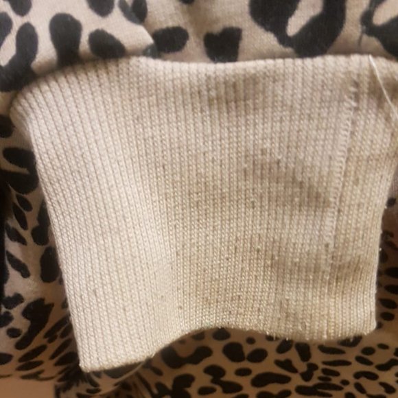 Women Cheetah Print Hoodie - Picture 5 of 6